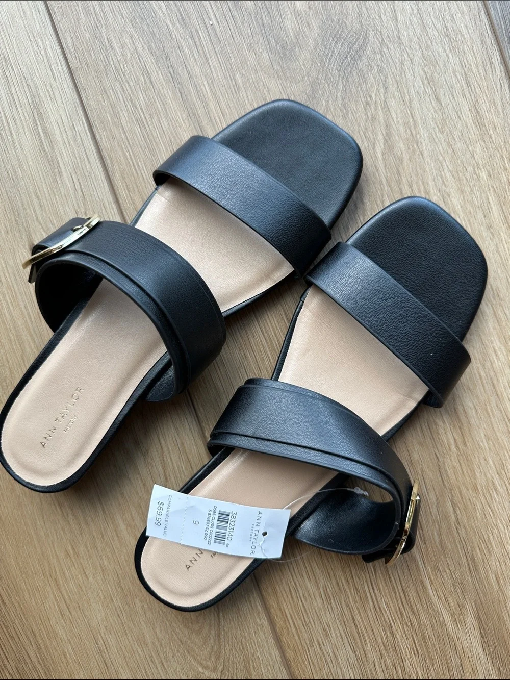 Ann Taylor black strap sandals new with tags bold buckle size 9